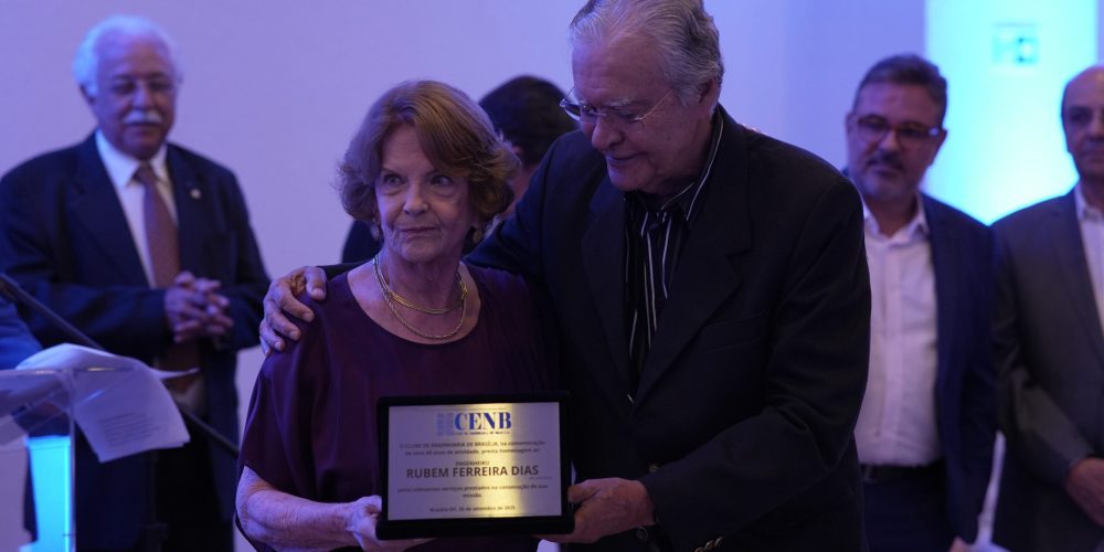 Homenagem aos associados do CENB