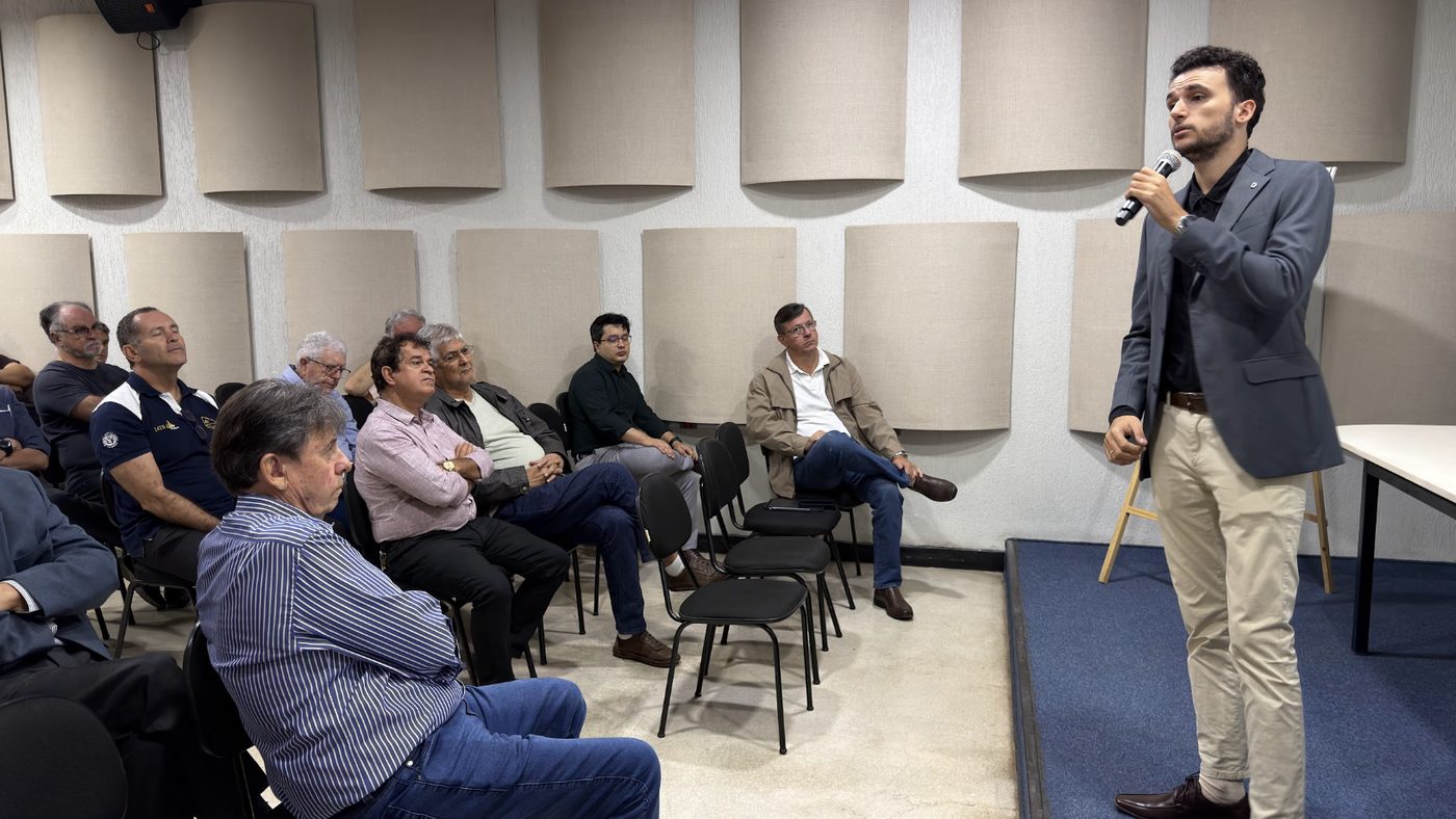 Encontro técnico no Clube de Engenharia de Brasília
